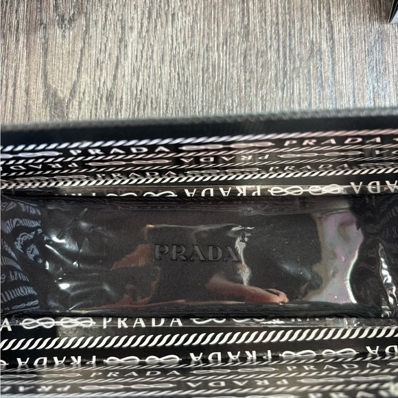 Prada - Picture 10 of 10